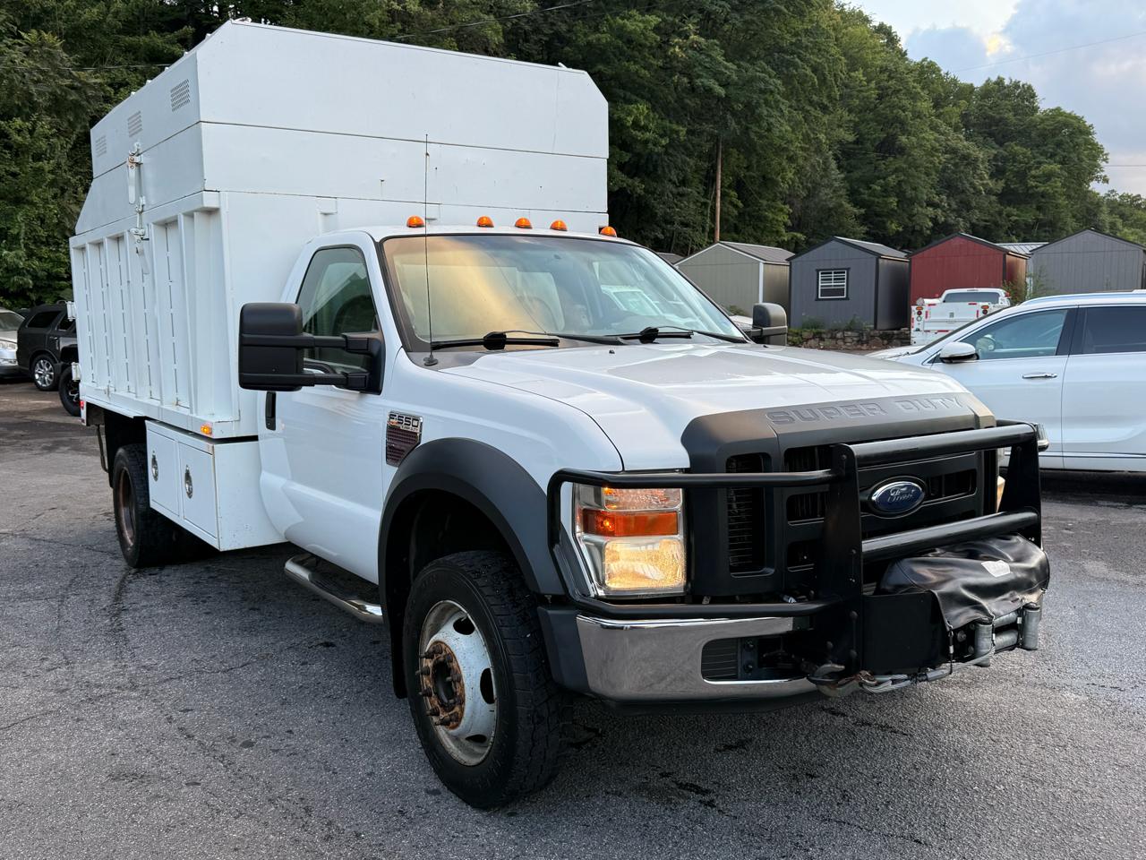 Ford Super Duty F-550 DRW 4WD Reg Cab 141" WB 60" CA XLT 2008