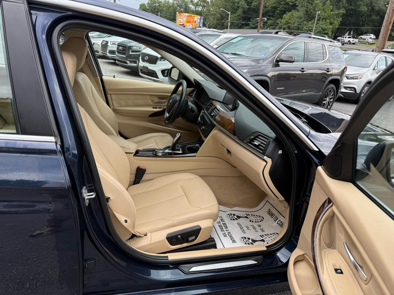 BMW 3 Series 4dr Sdn 328i xDrive AWD SULEV South Africa 2015