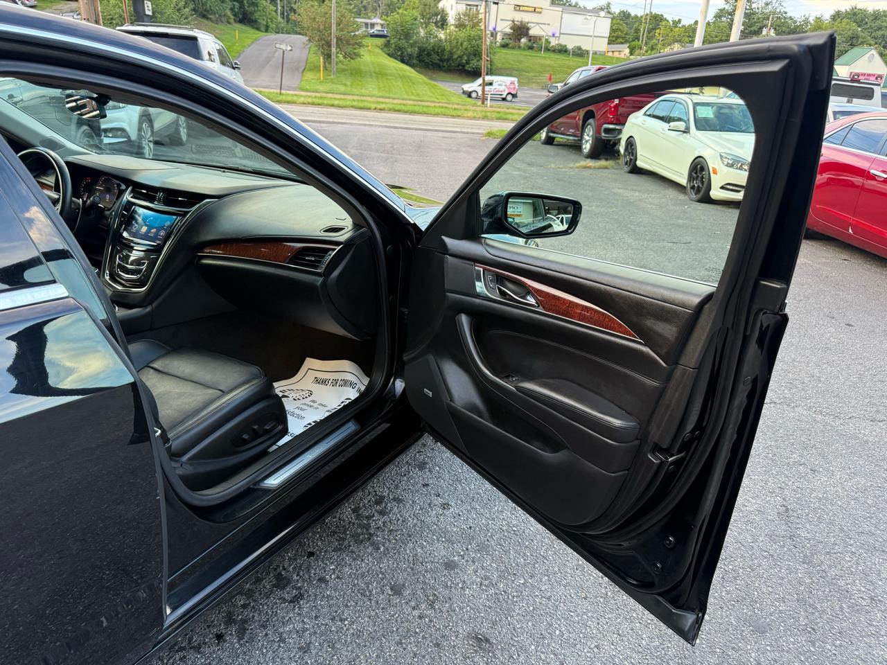Cadillac CTS Sedan 4dr Sdn 2.0L Turbo Luxury RWD 2014