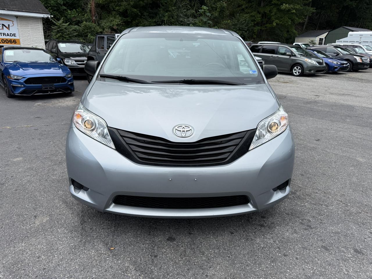 Toyota Sienna 5dr 7-Pass Van L FWD (Natl) 2015