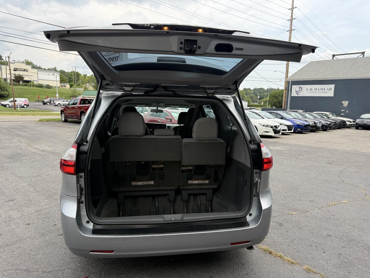 Toyota Sienna 5dr 7-Pass Van L FWD (Natl) 2015