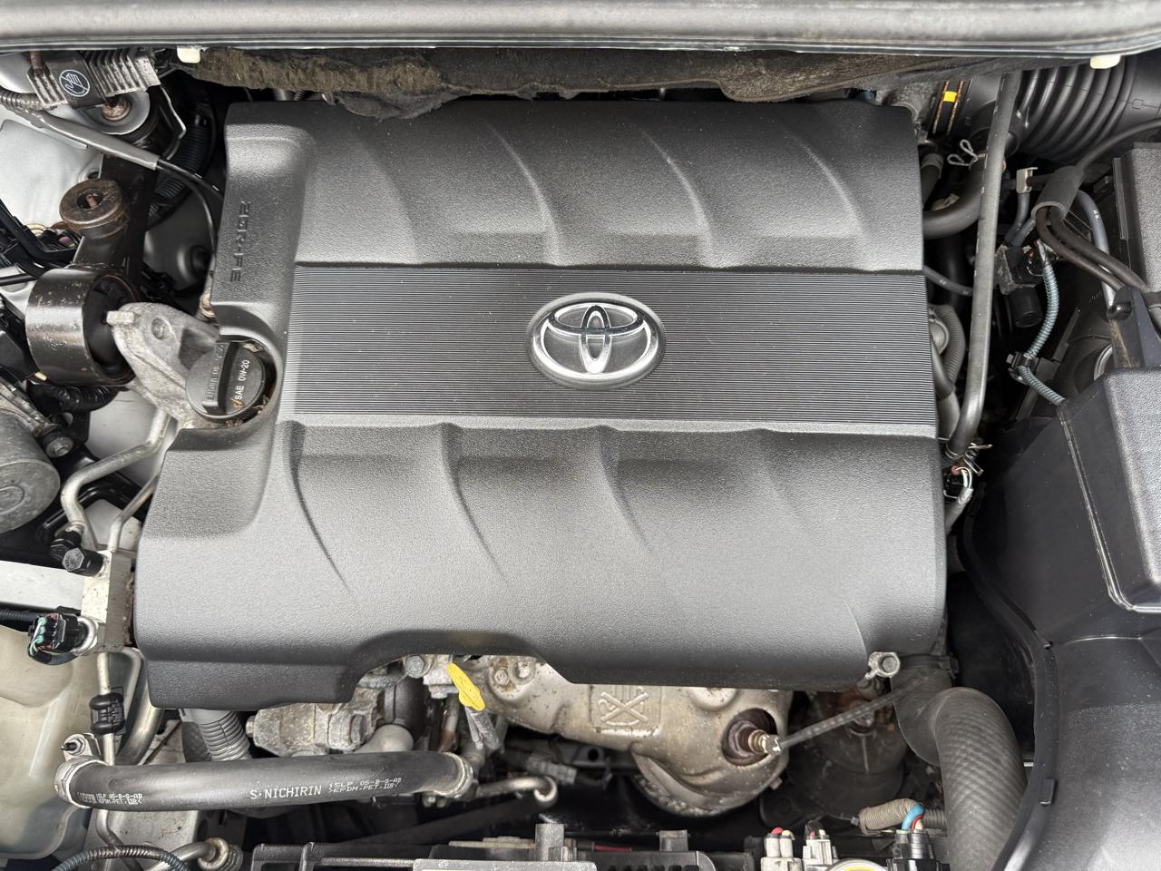 Toyota Sienna 5dr 7-Pass Van L FWD (Natl) 2015