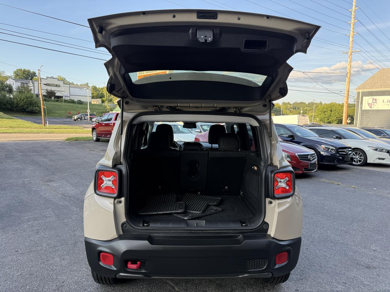 Jeep Renegade 4WD 4dr Trailhawk 2016