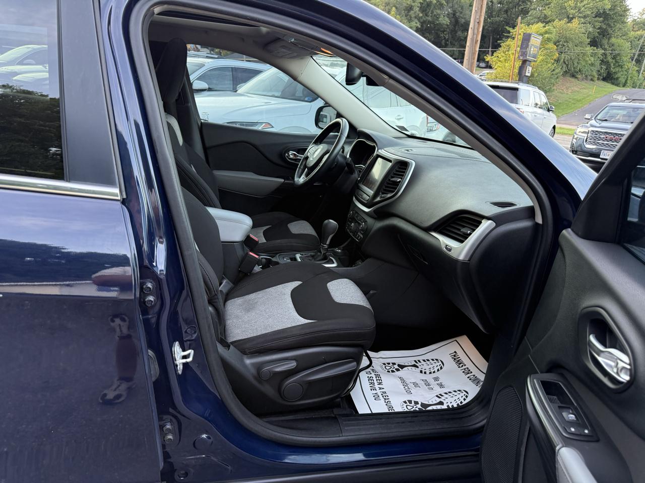 Jeep Cherokee 4WD 4dr Latitude 2014