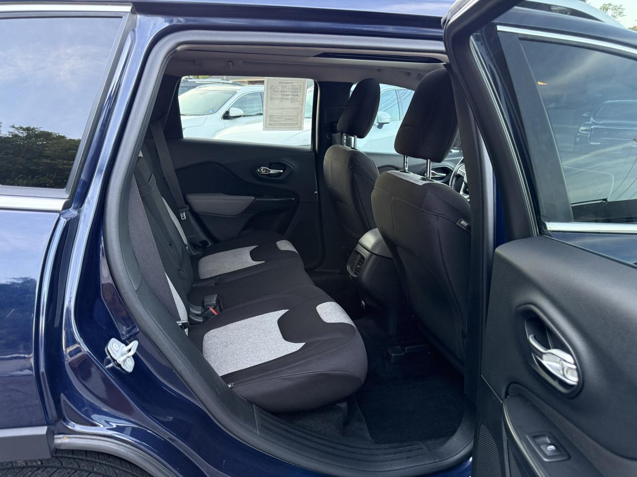 Jeep Cherokee 4WD 4dr Latitude 2014