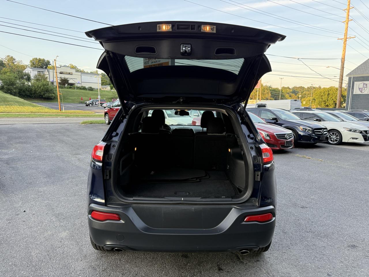 Jeep Cherokee 4WD 4dr Latitude 2014