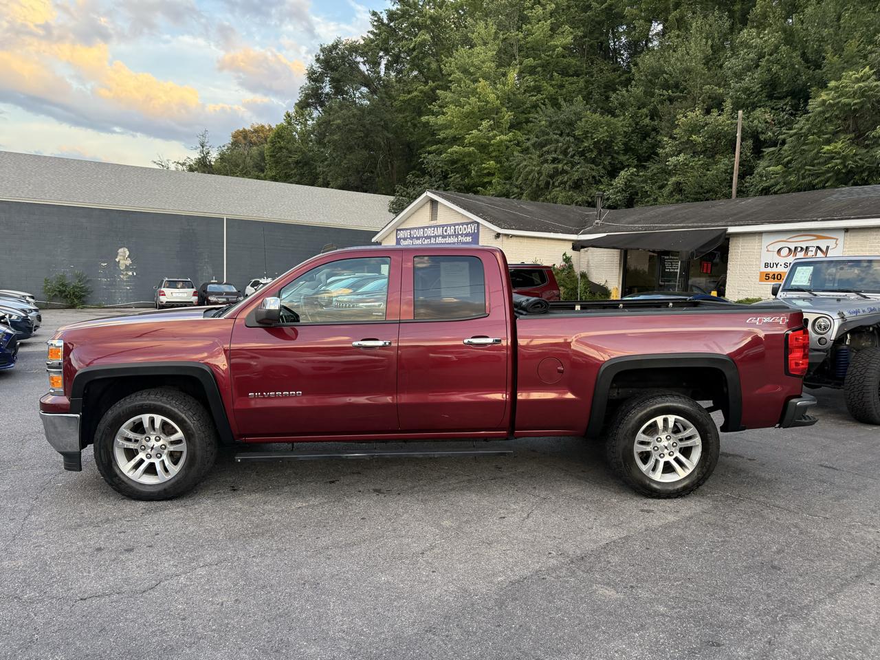 Chevrolet Silverado 1500 4WD Double Cab 143.5" LT w/1LT 2014