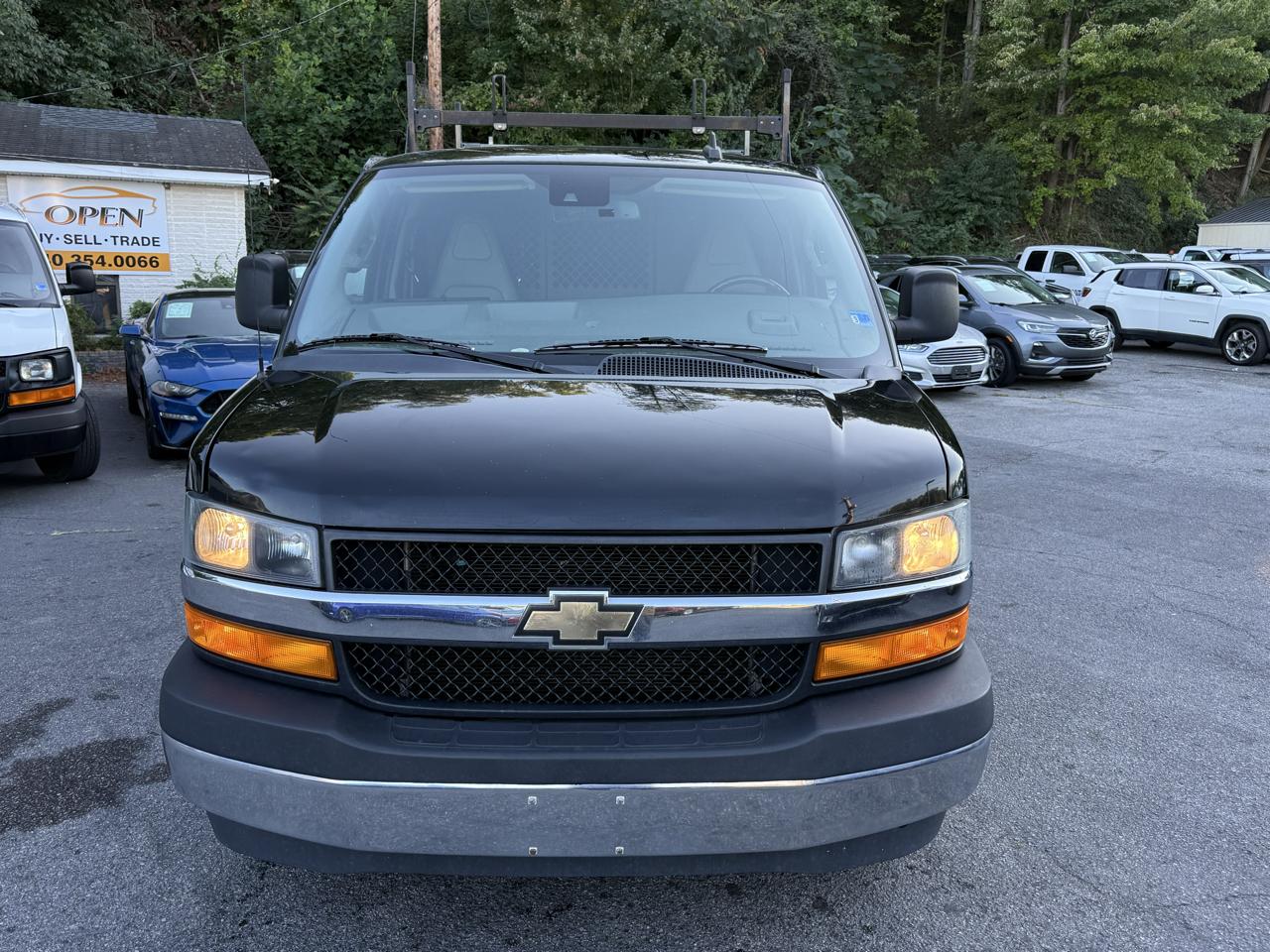 Chevrolet Express Cargo Van RWD 2500 135" 2022