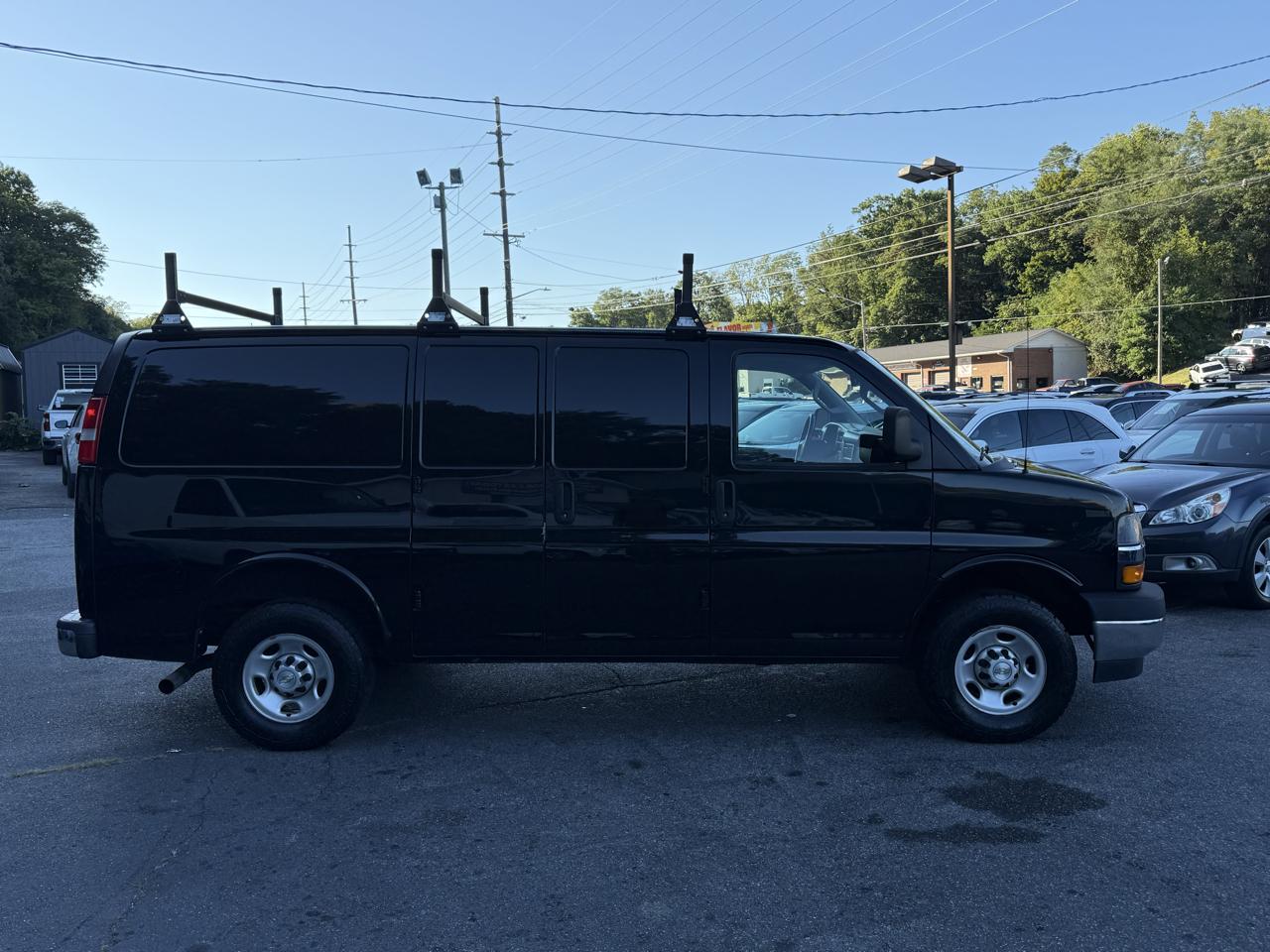 Chevrolet Express Cargo Van RWD 2500 135" 2022