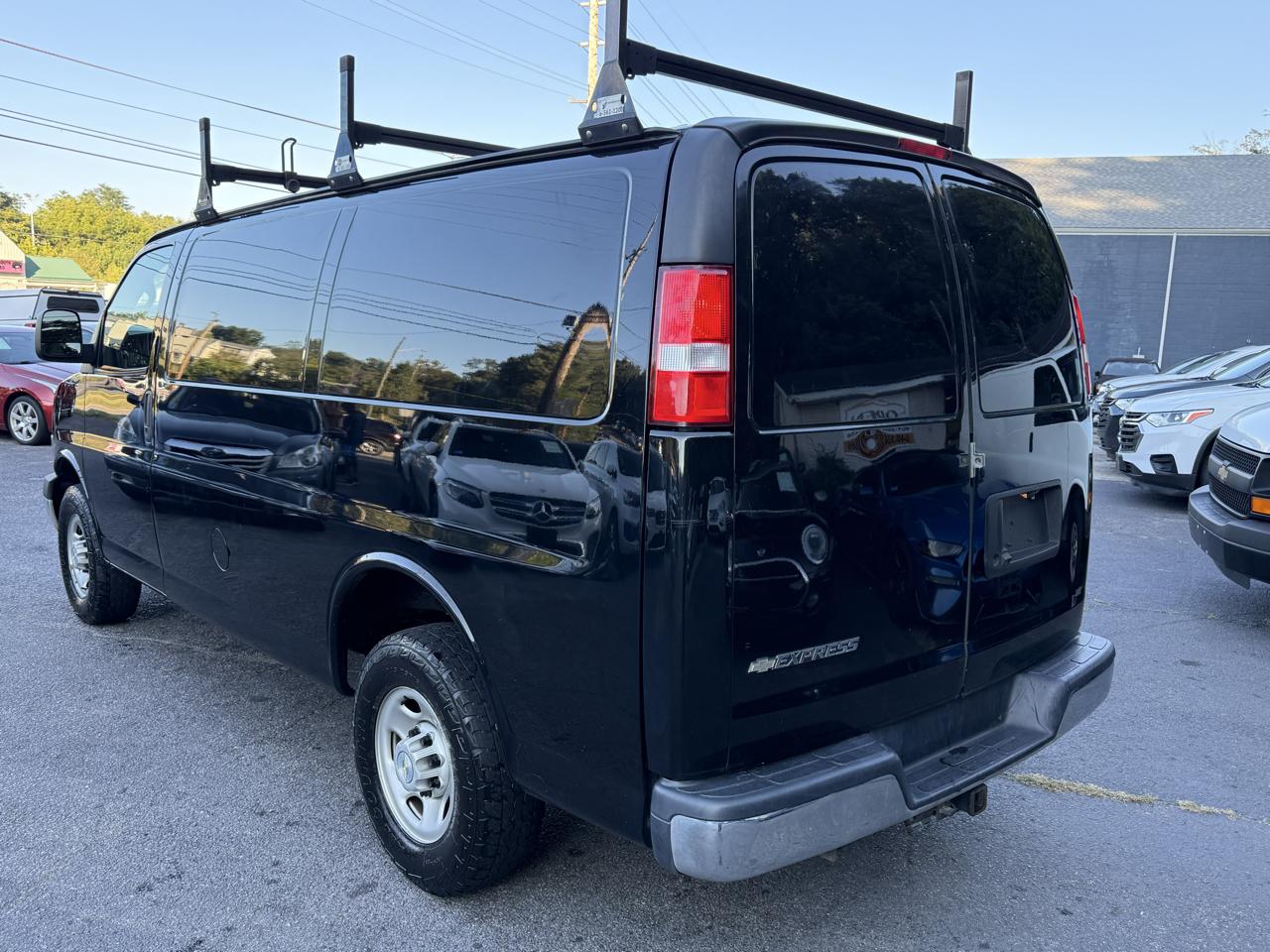 Chevrolet Express Cargo Van RWD 2500 135" 2022