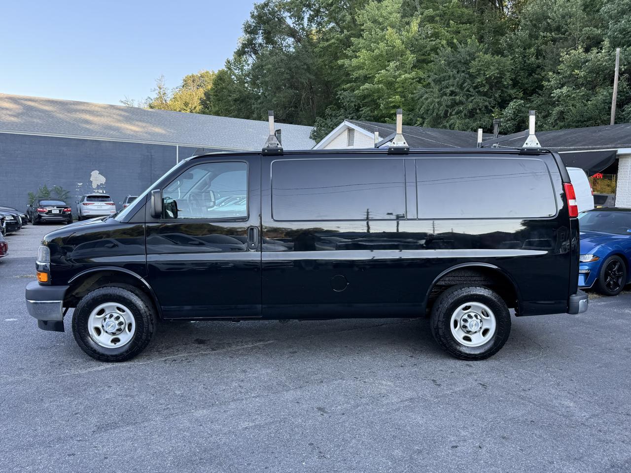Chevrolet Express Cargo Van RWD 2500 135" 2022