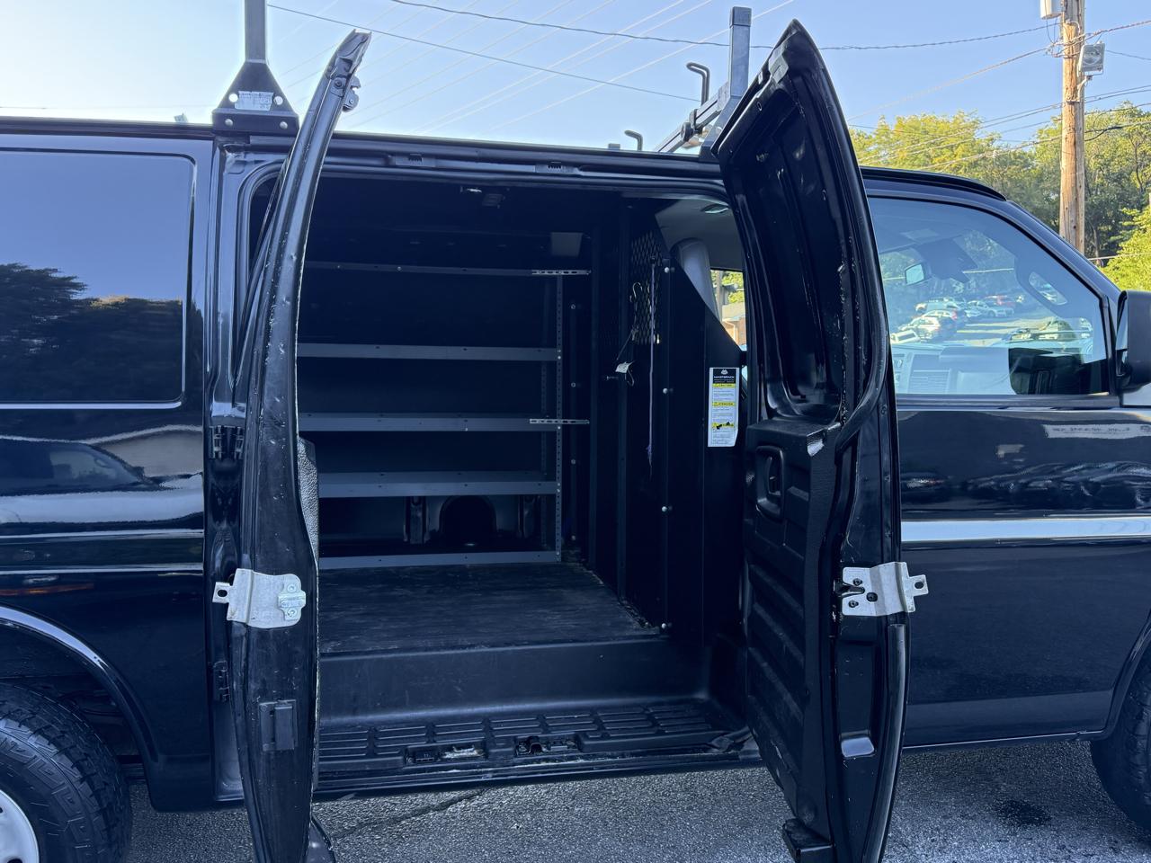 Chevrolet Express Cargo Van RWD 2500 135" 2022