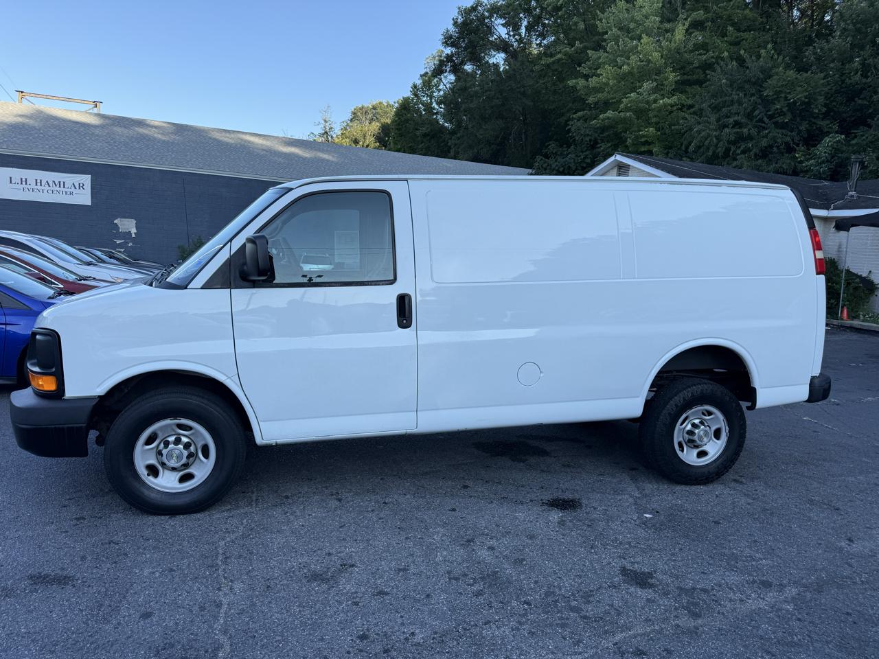 Chevrolet Express Cargo Van RWD 2500 135" 2014