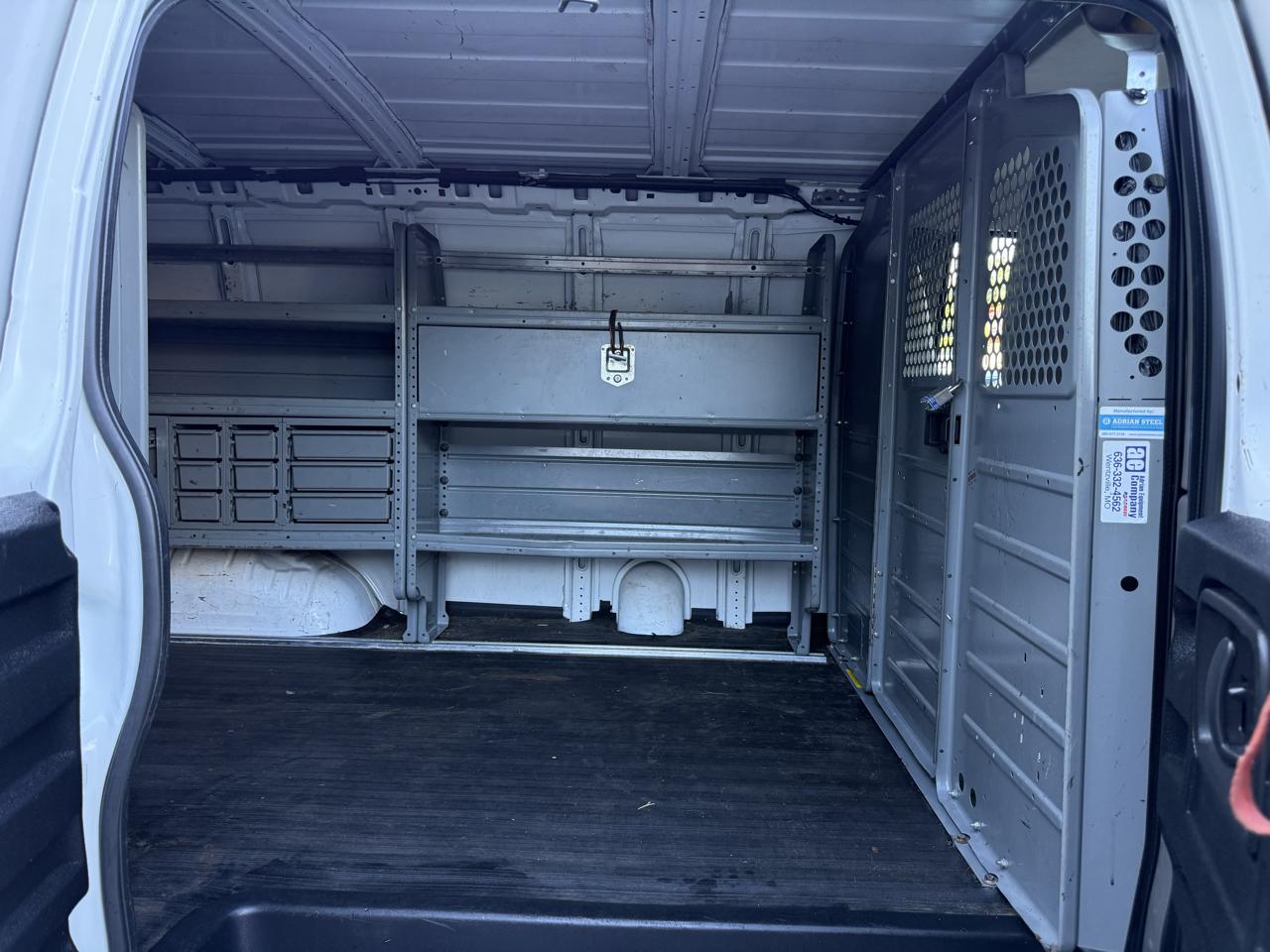 Chevrolet Express Cargo Van RWD 2500 135" 2014