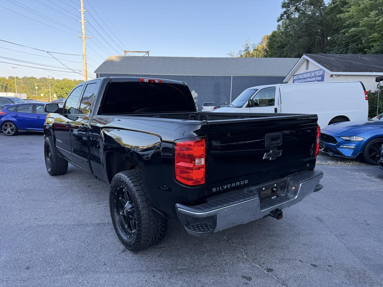 Chevrolet Silverado 1500 4WD Double Cab 143.5" LT w/1LT 2016