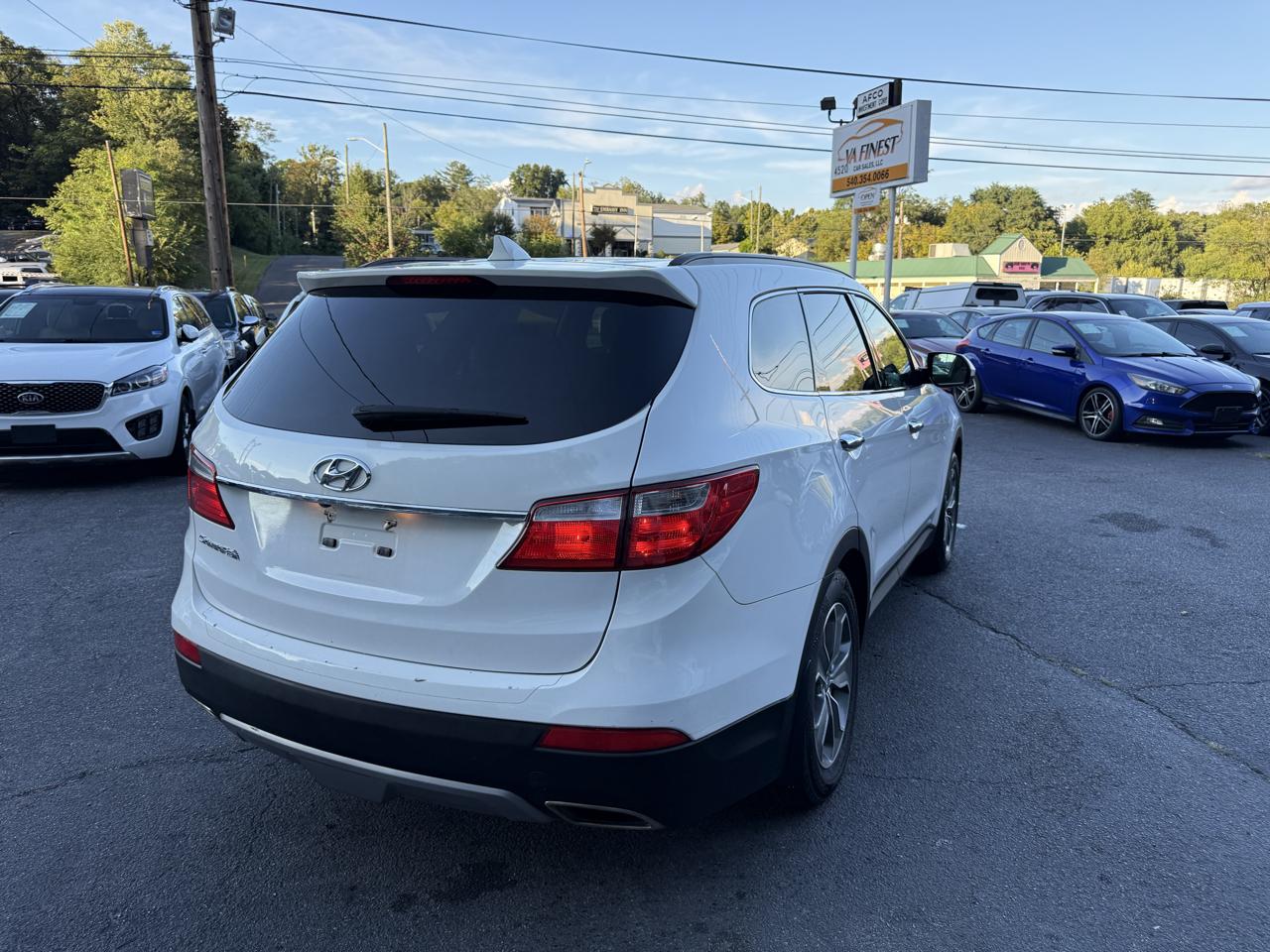 Hyundai Santa Fe FWD 4dr GLS 2015