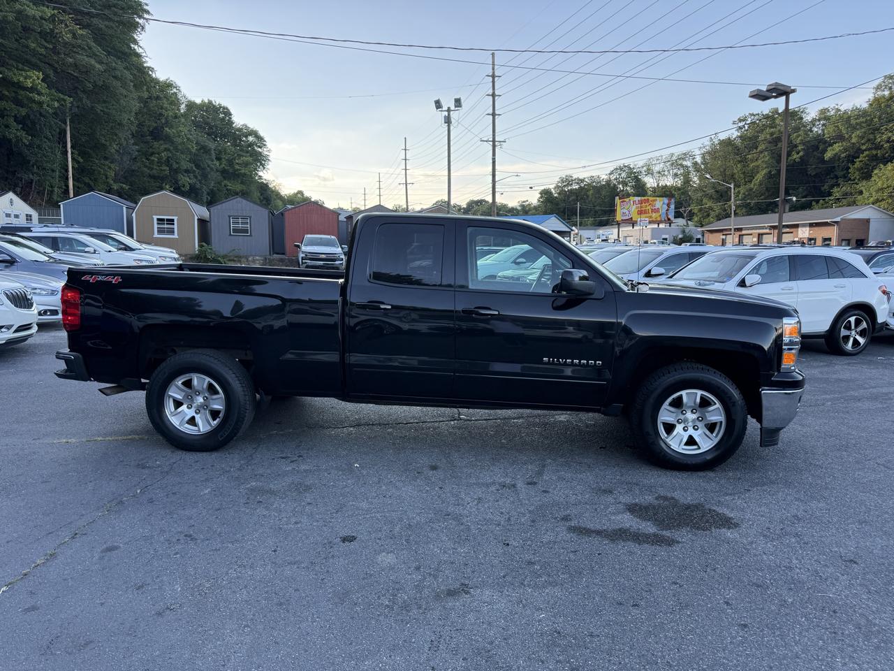 Chevrolet Silverado 1500 4WD Double Cab 143.5" LT w/1LT 2015