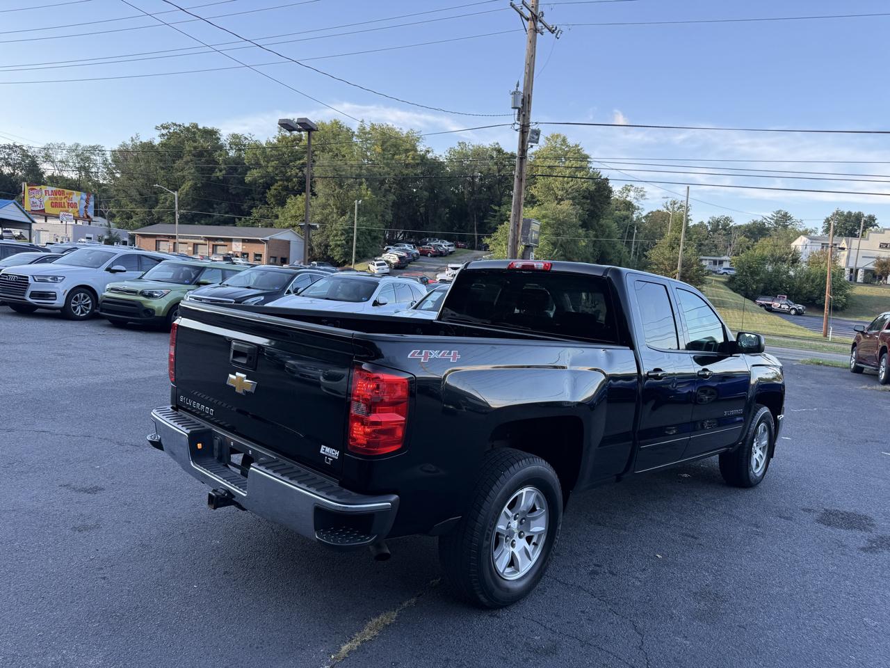 Chevrolet Silverado 1500 4WD Double Cab 143.5" LT w/1LT 2015