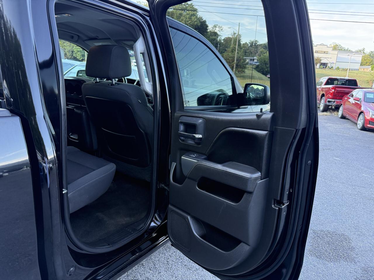 Chevrolet Silverado 1500 4WD Double Cab 143.5" LT w/1LT 2015