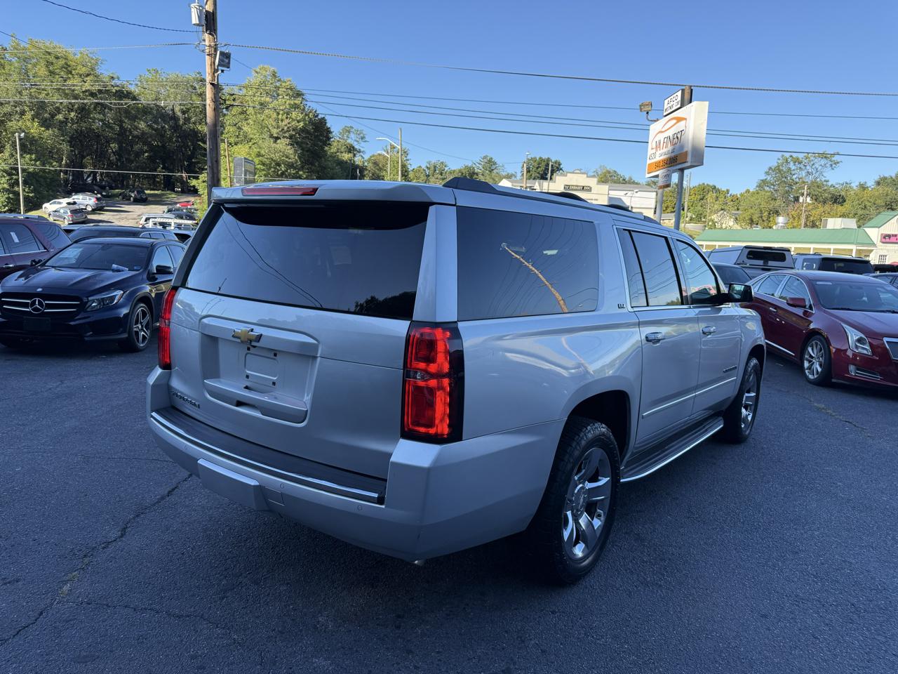 Chevrolet Suburban 4WD 4dr LTZ 2015