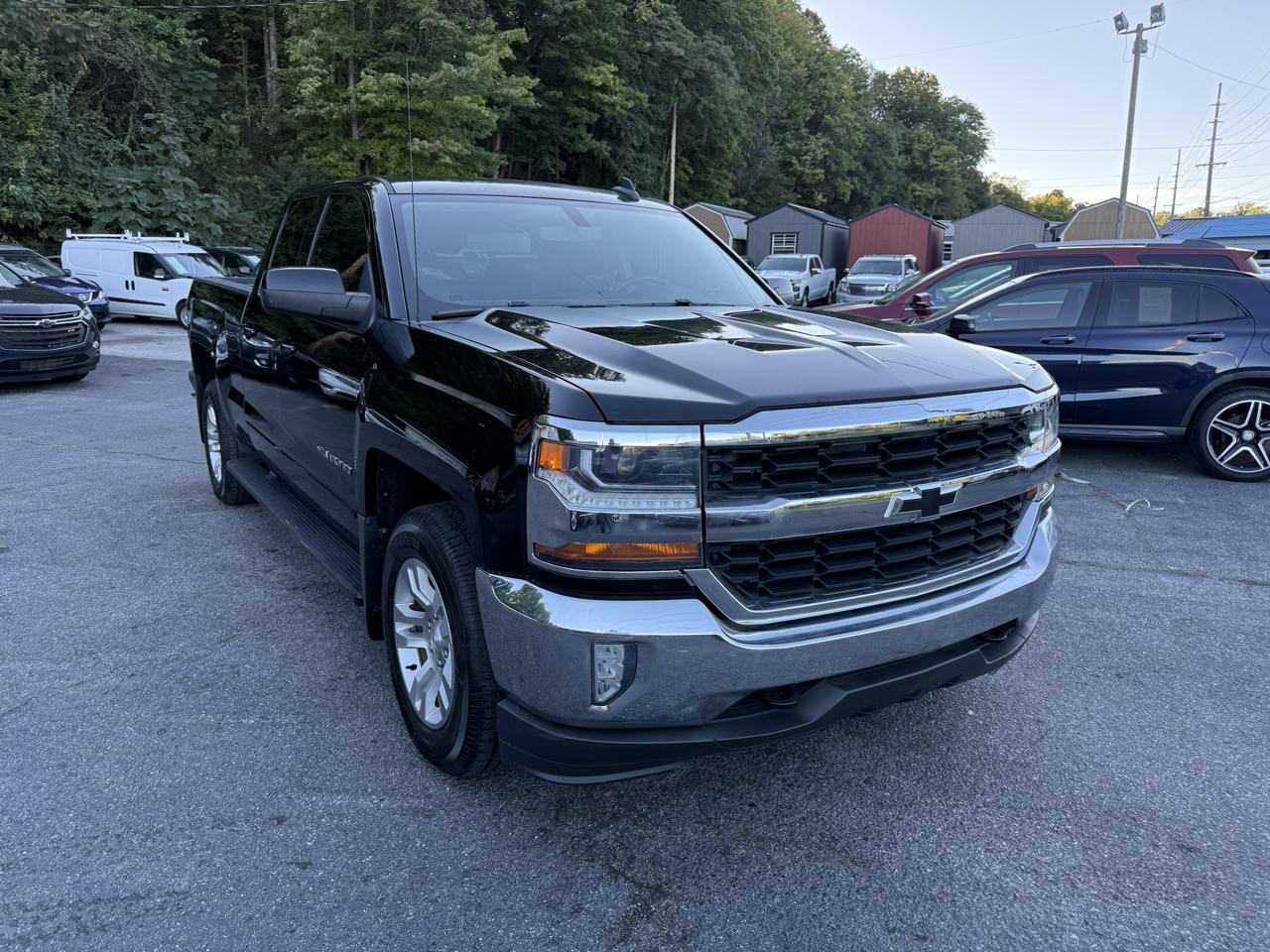 Chevrolet Silverado 1500 4WD Double Cab 143.5" LT w/1LT 2018