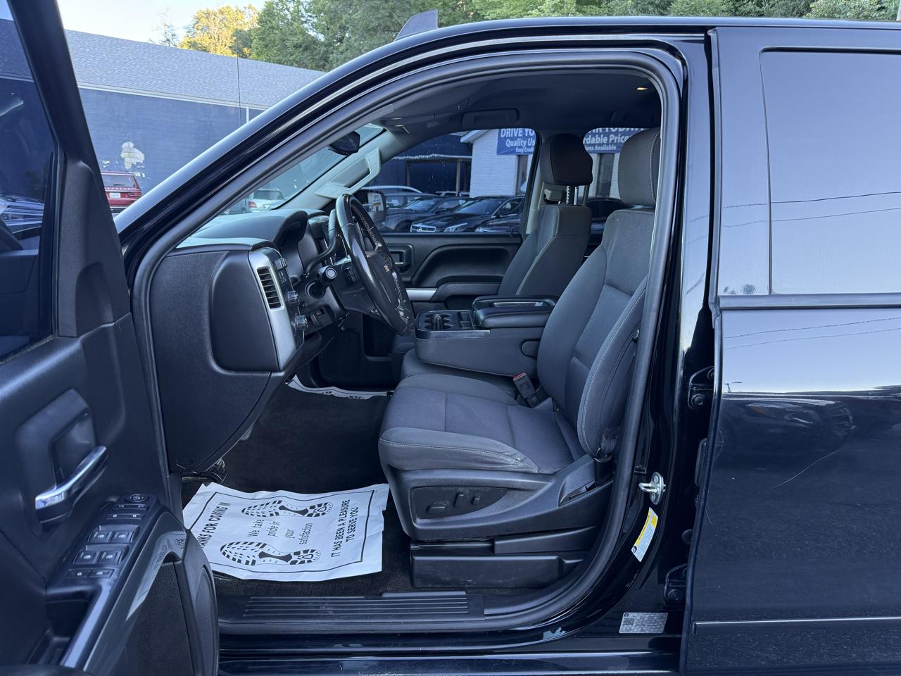 Chevrolet Silverado 1500 4WD Double Cab 143.5" LT w/1LT 2018