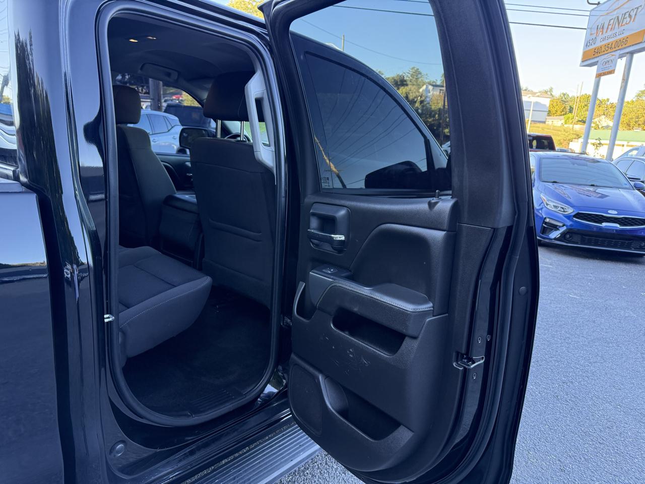 Chevrolet Silverado 1500 4WD Double Cab 143.5" LT w/1LT 2018