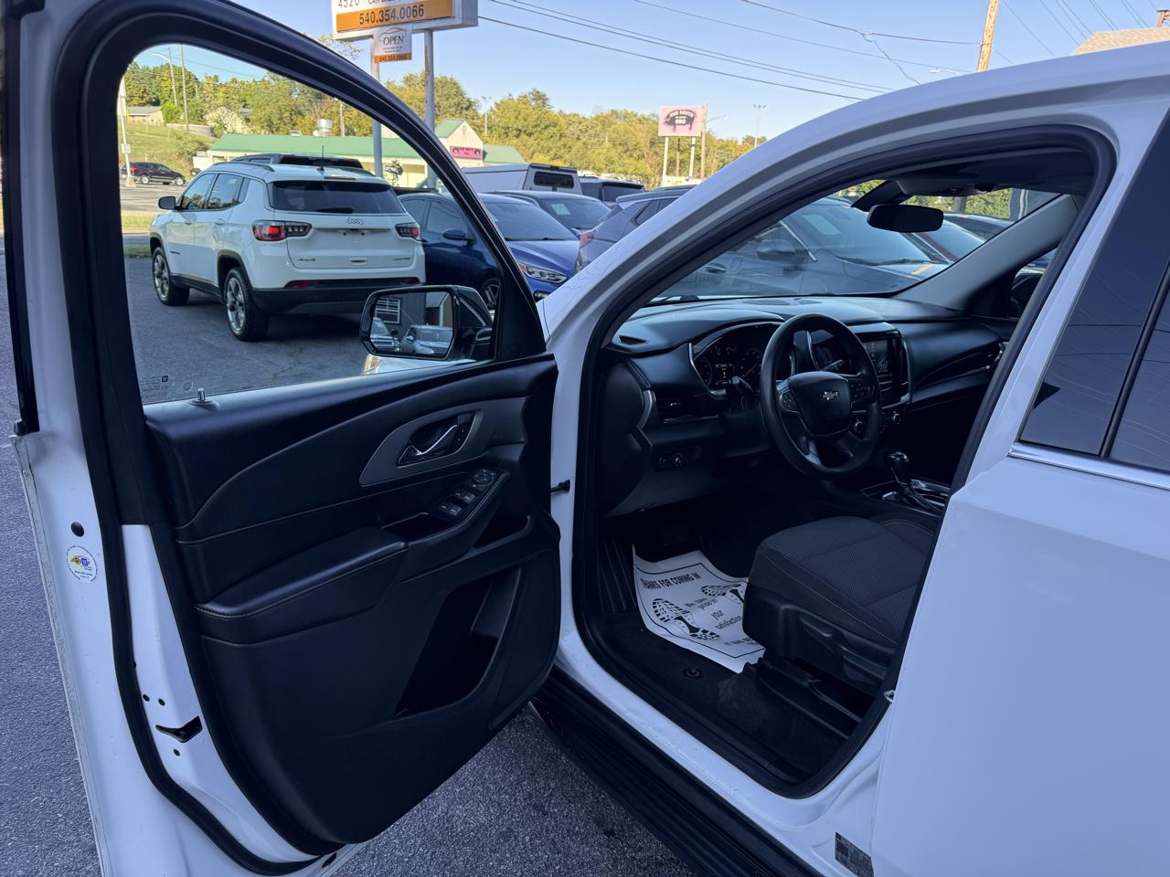 Chevrolet Traverse AWD 4dr LS w/1LS 2019