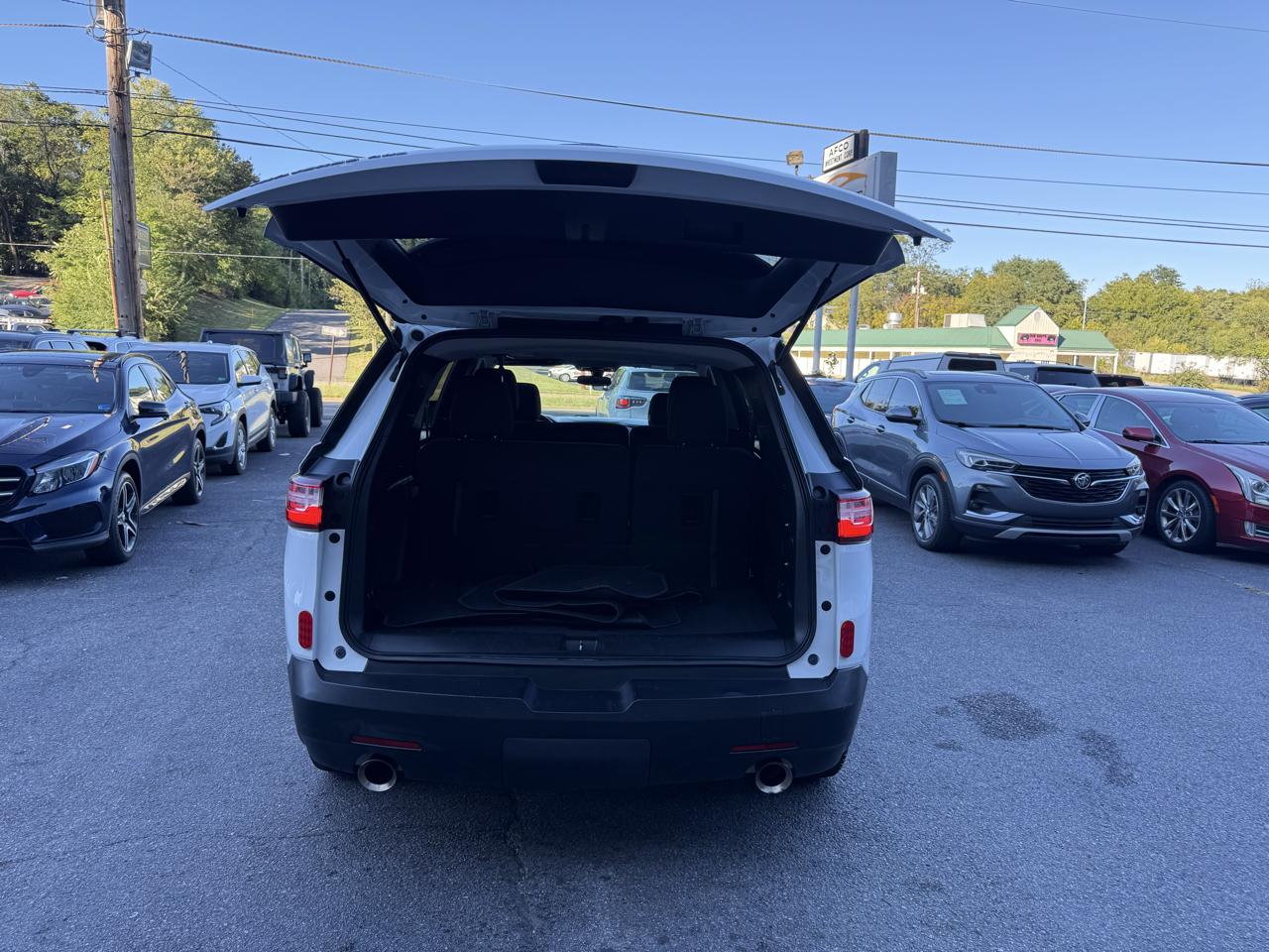 Chevrolet Traverse AWD 4dr LS w/1LS 2019