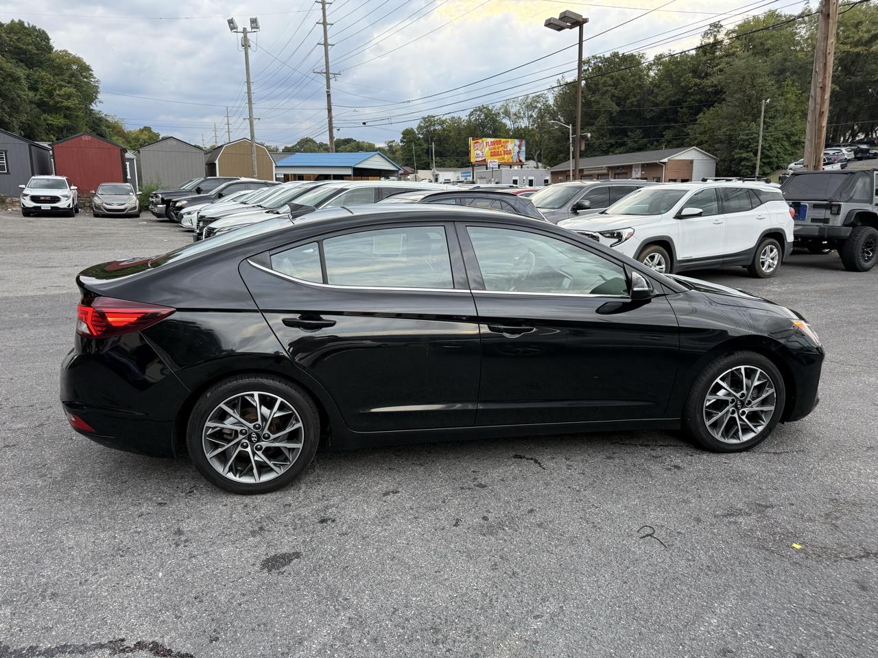 Hyundai Elantra Limited IVT SULEV 2020