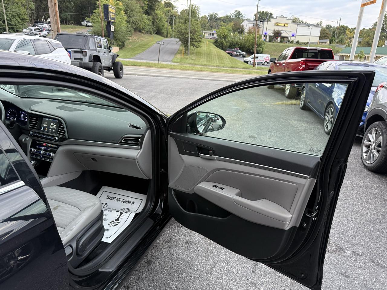 Hyundai Elantra Limited IVT SULEV 2020