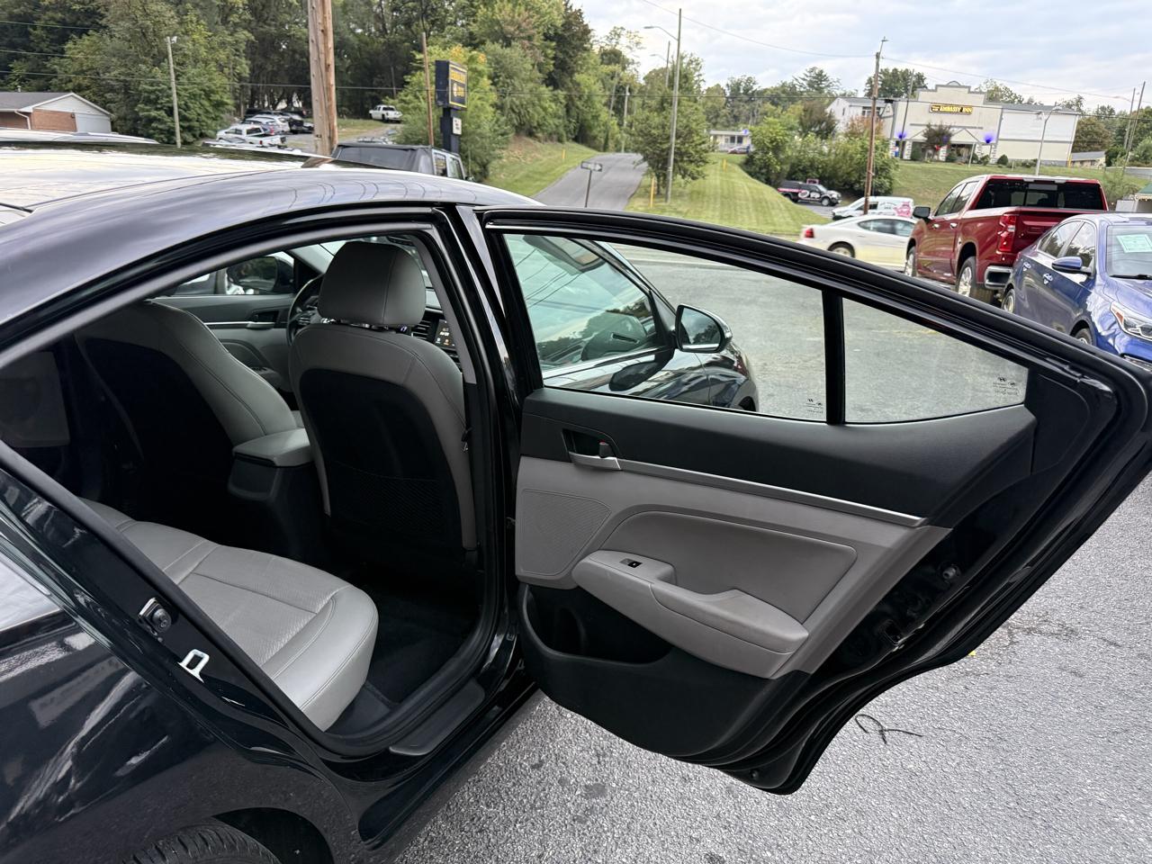 Hyundai Elantra Limited IVT SULEV 2020