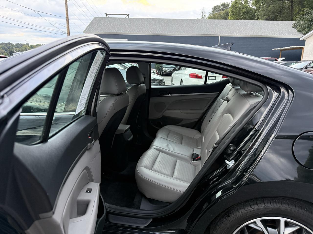 Hyundai Elantra Limited IVT SULEV 2020