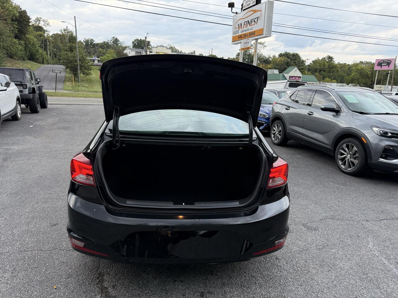 Hyundai Elantra Limited IVT SULEV 2020