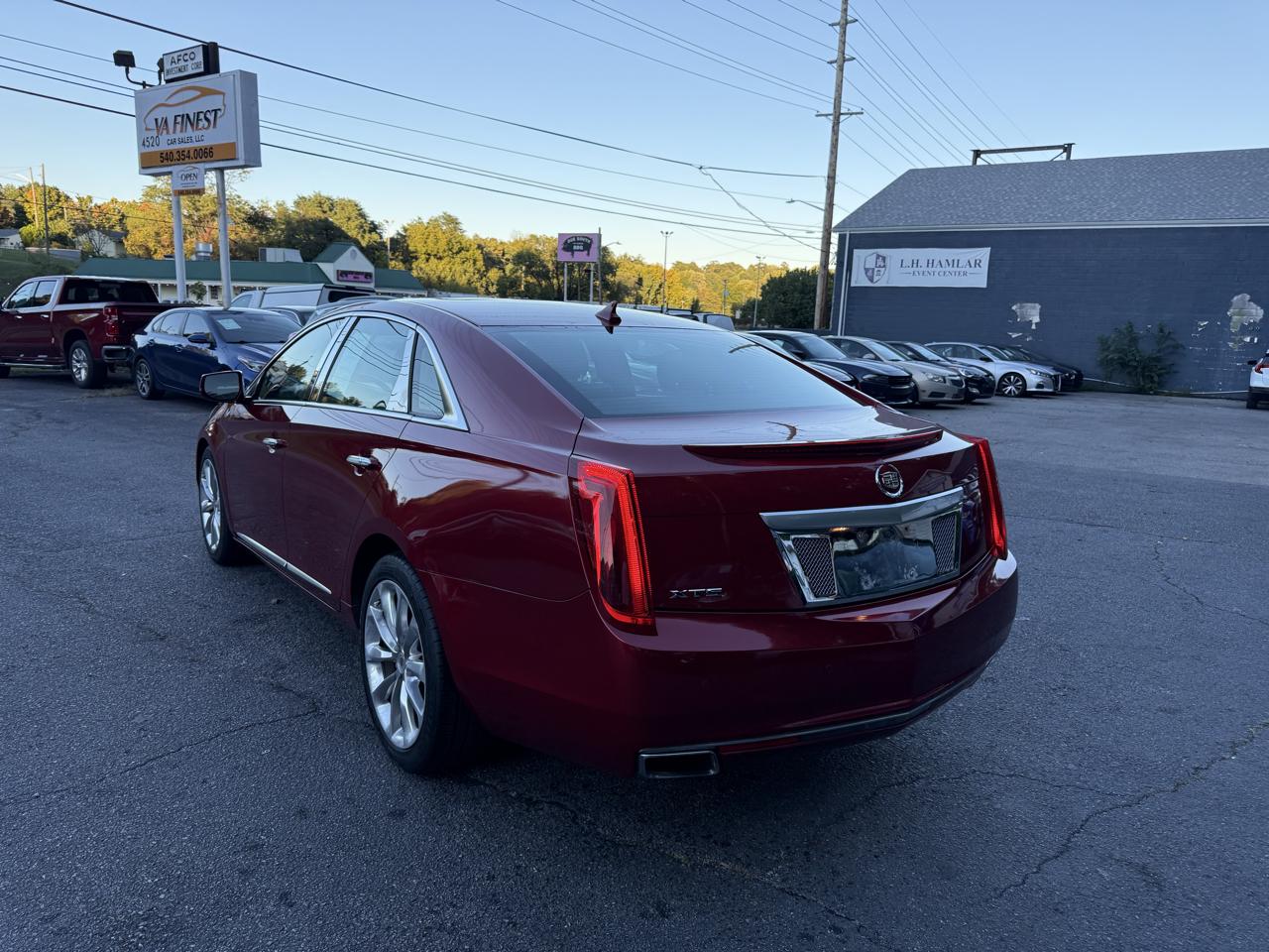 Cadillac XTS 4dr Sdn Premium FWD 2013