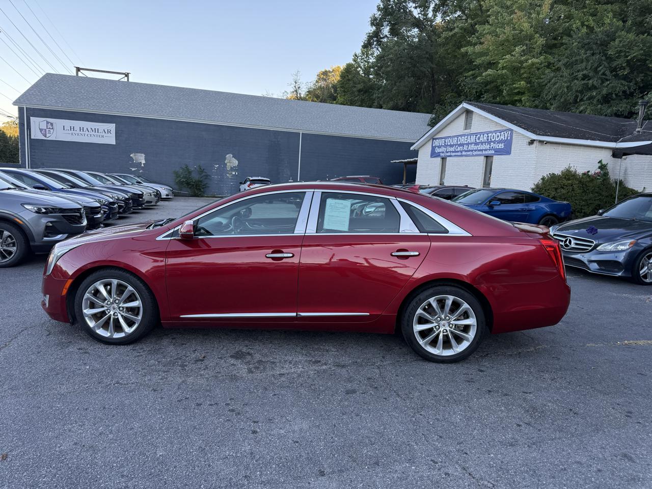 Cadillac XTS 4dr Sdn Premium FWD 2013