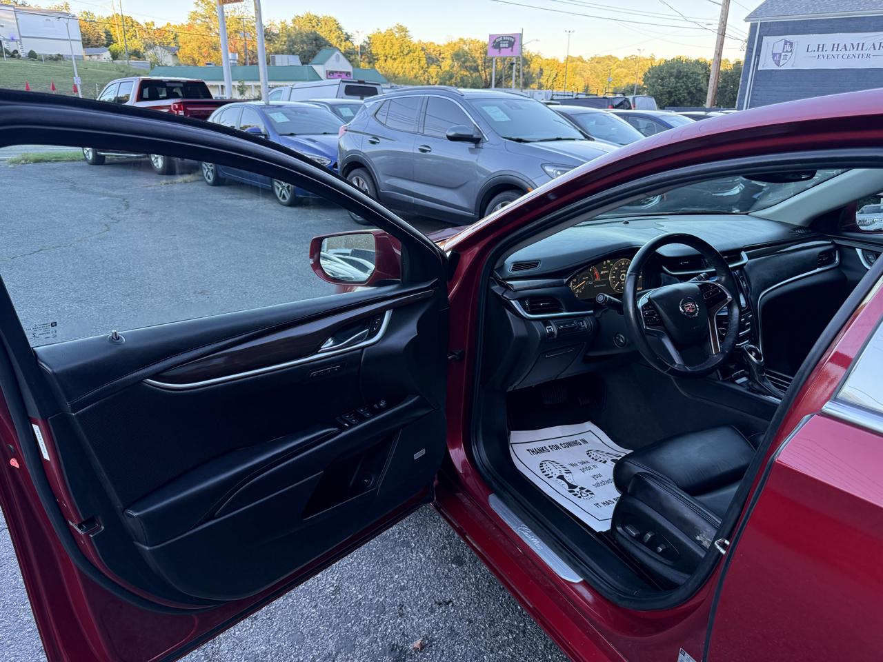 Cadillac XTS 4dr Sdn Premium FWD 2013