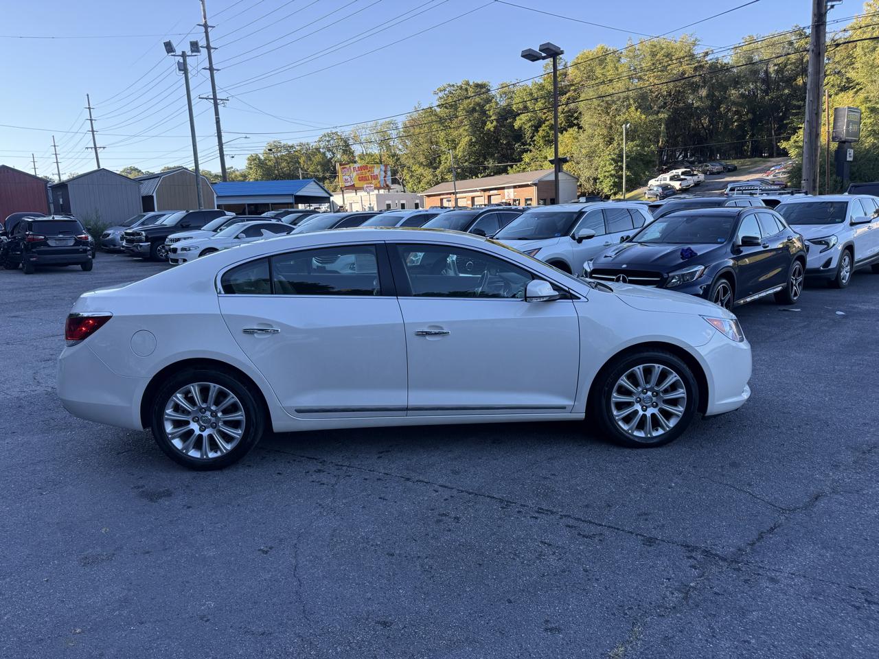 Buick LaCrosse 4dr Sdn Leather FWD 2013