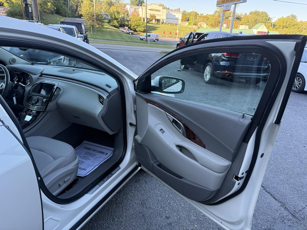 Buick LaCrosse 4dr Sdn Leather FWD 2013
