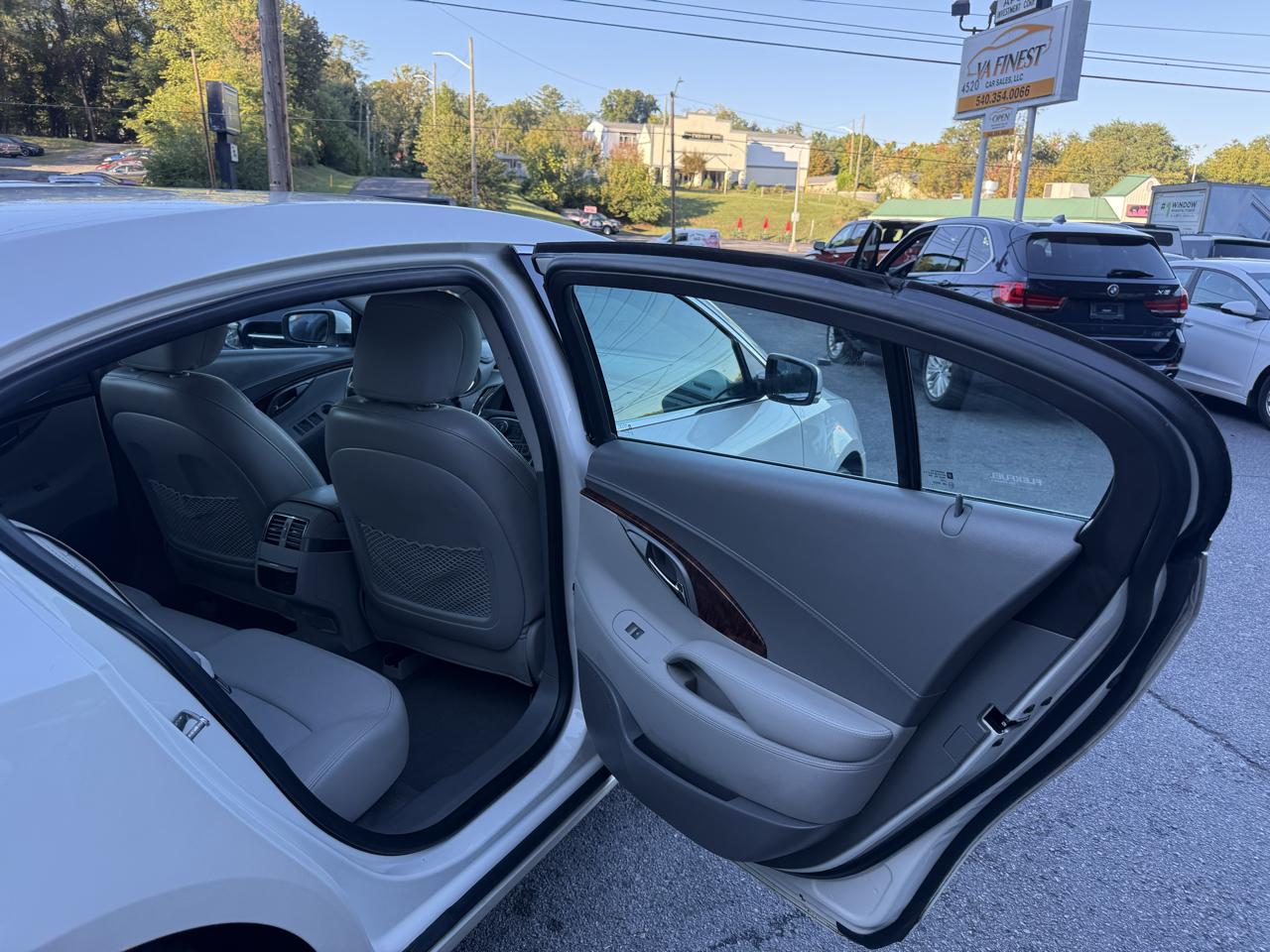 Buick LaCrosse 4dr Sdn Leather FWD 2013