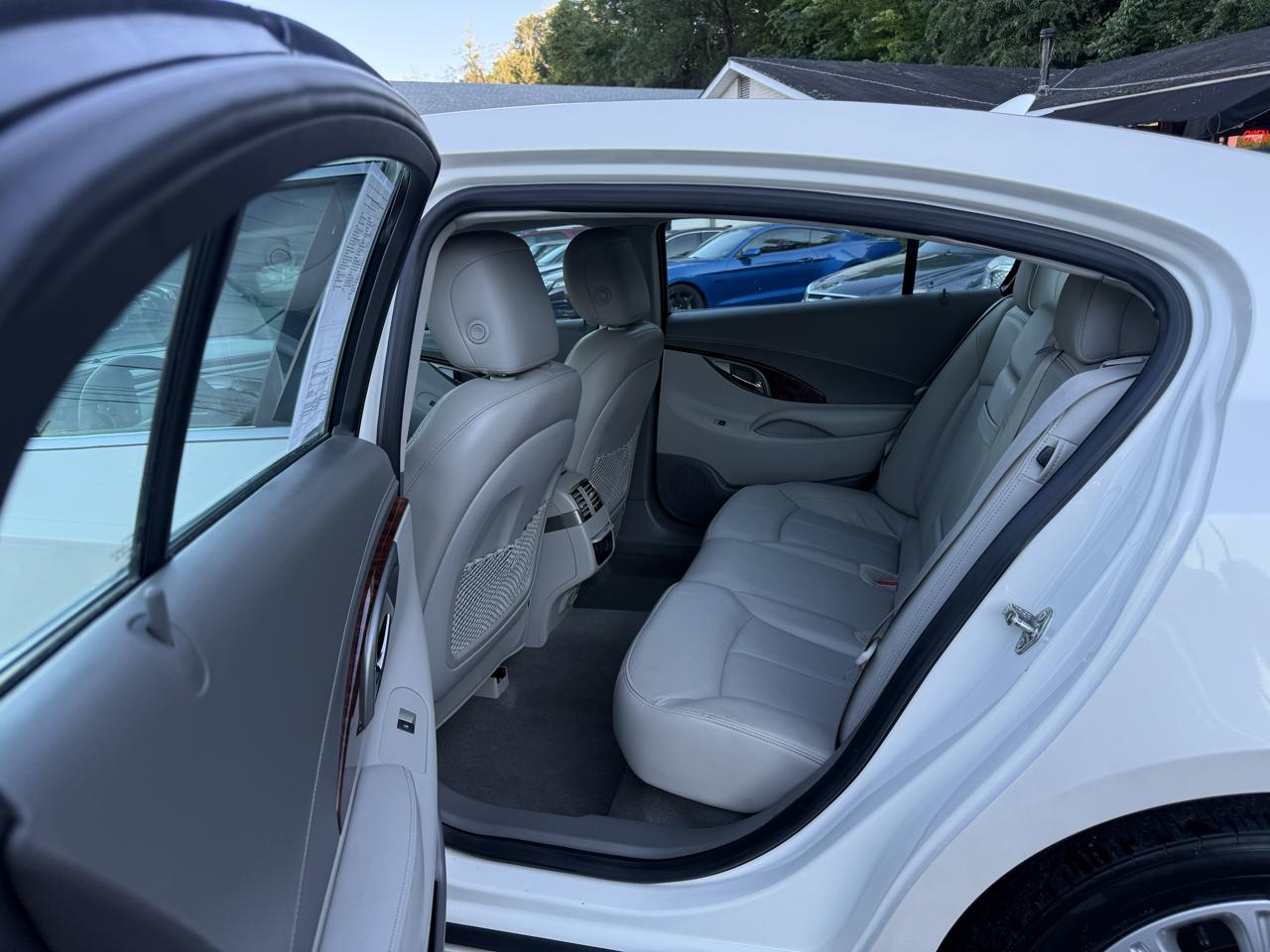 Buick LaCrosse 4dr Sdn Leather FWD 2013