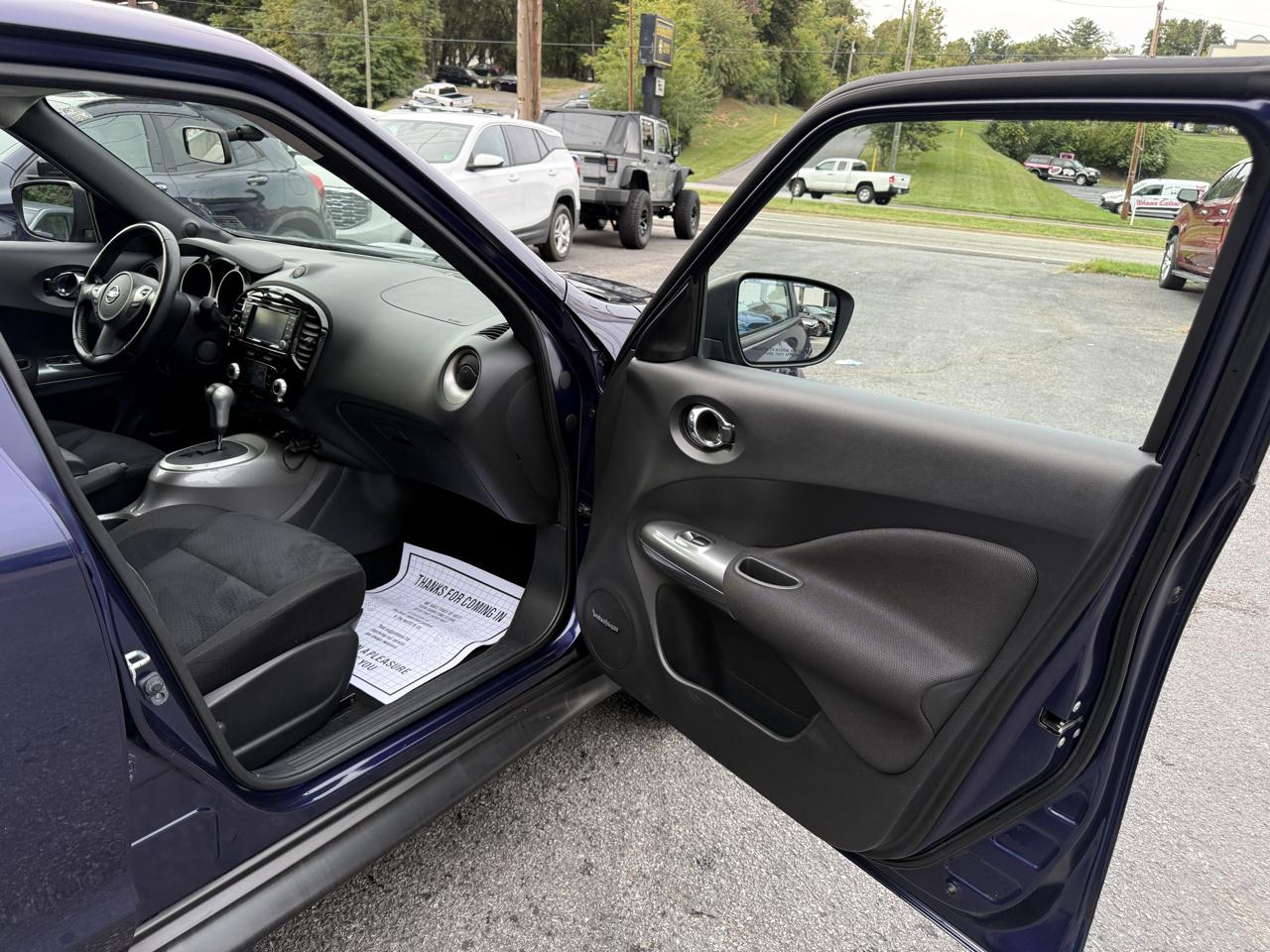 Nissan Juke 5dr Wgn CVT SV AWD 2015