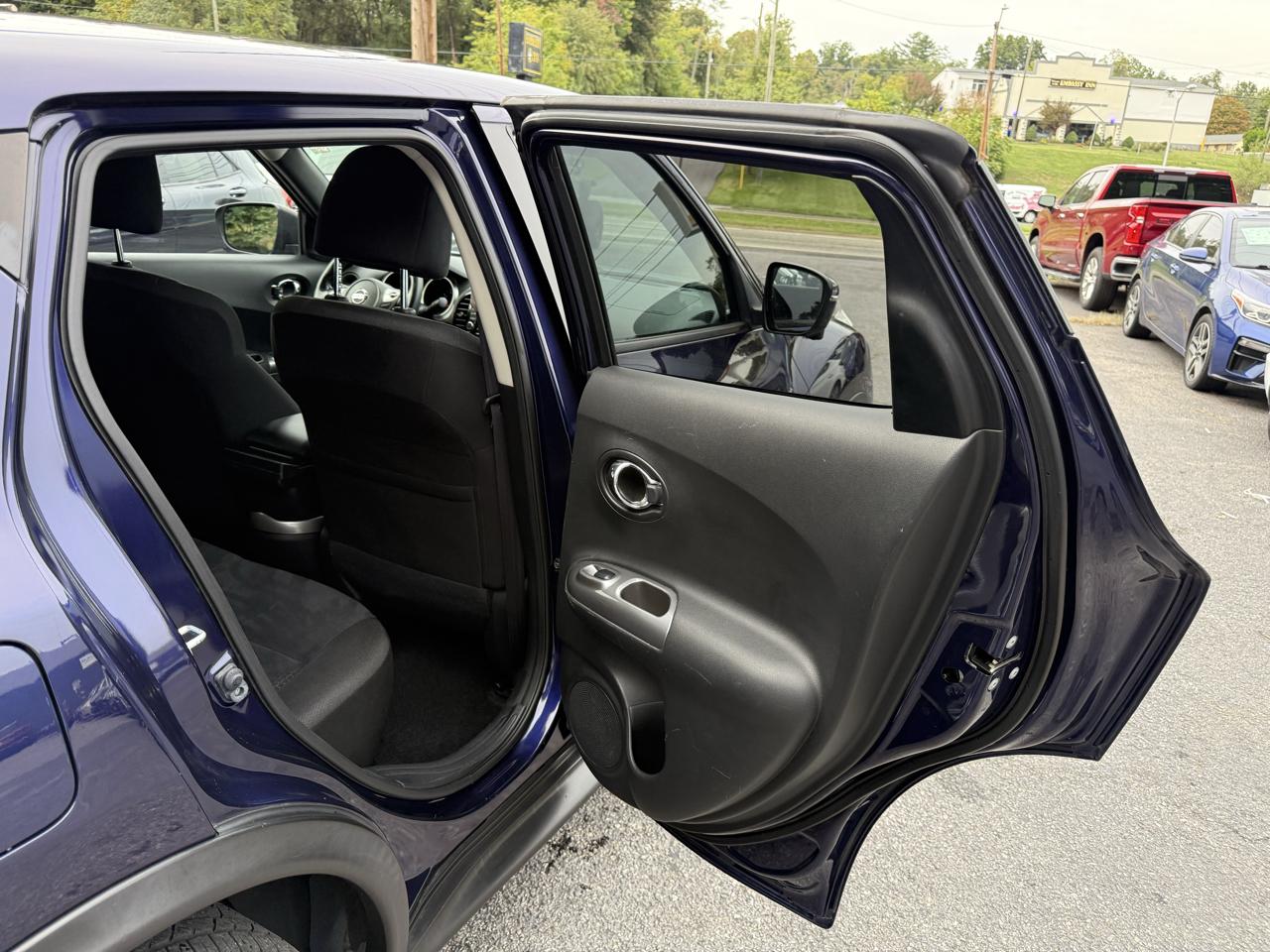Nissan Juke 5dr Wgn CVT SV AWD 2015