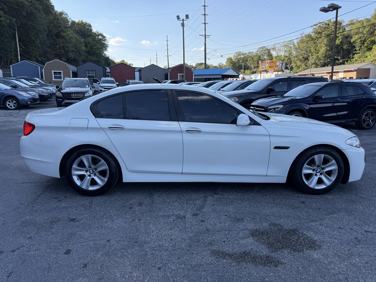 BMW 5 Series 4dr Sdn 528i RWD 2013