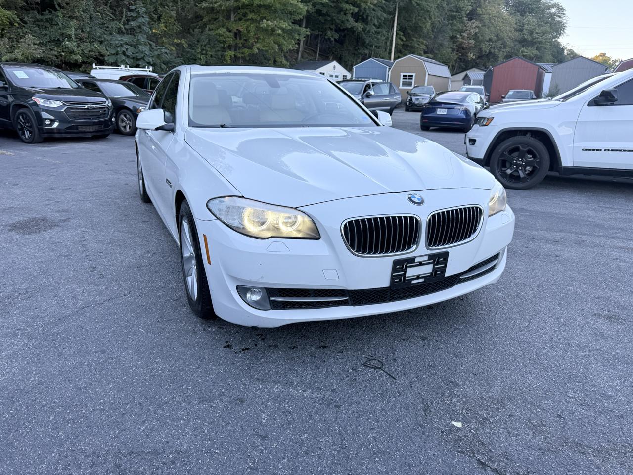 BMW 5 Series 4dr Sdn 528i RWD 2013