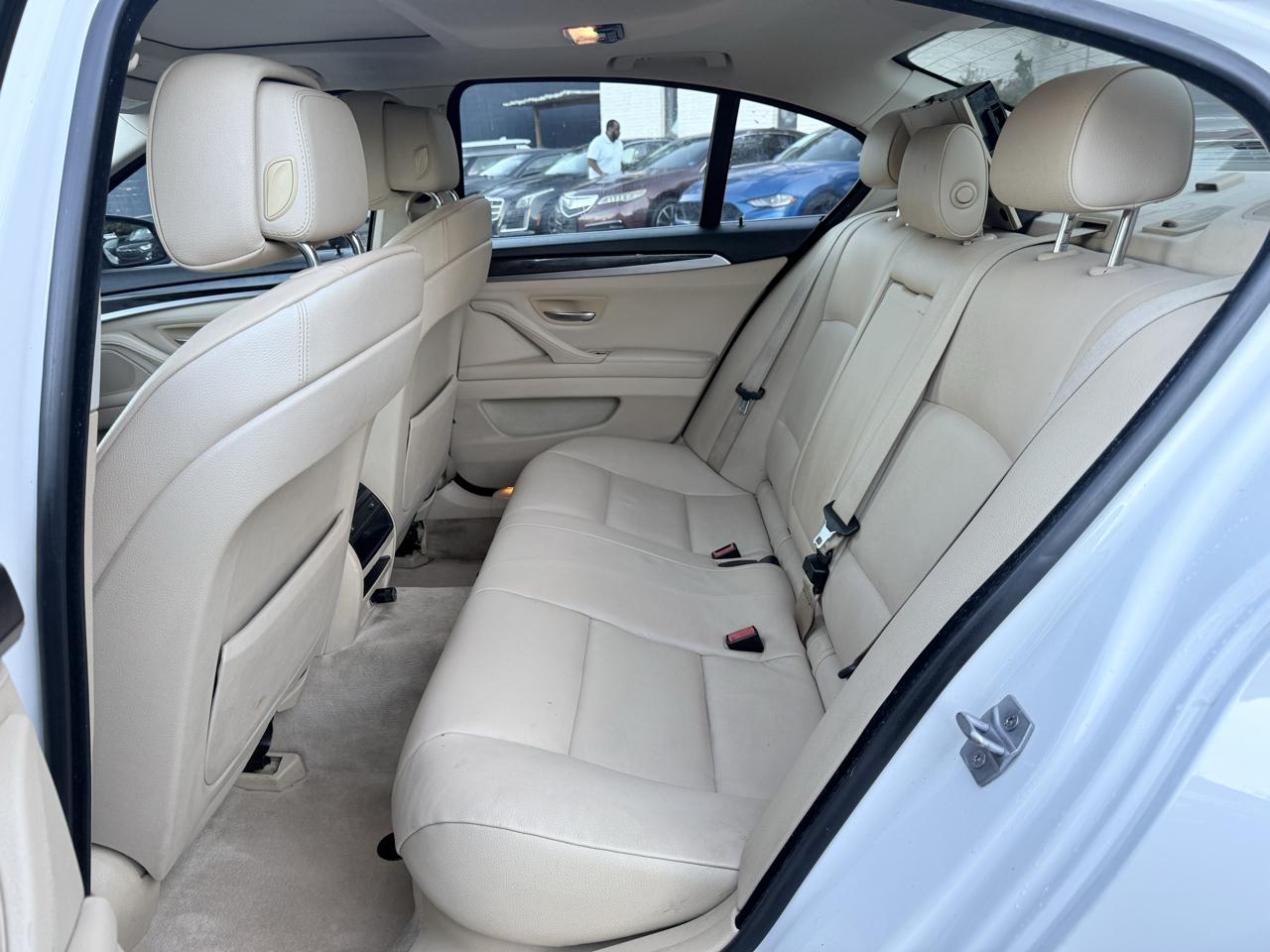 BMW 5 Series 4dr Sdn 528i RWD 2013
