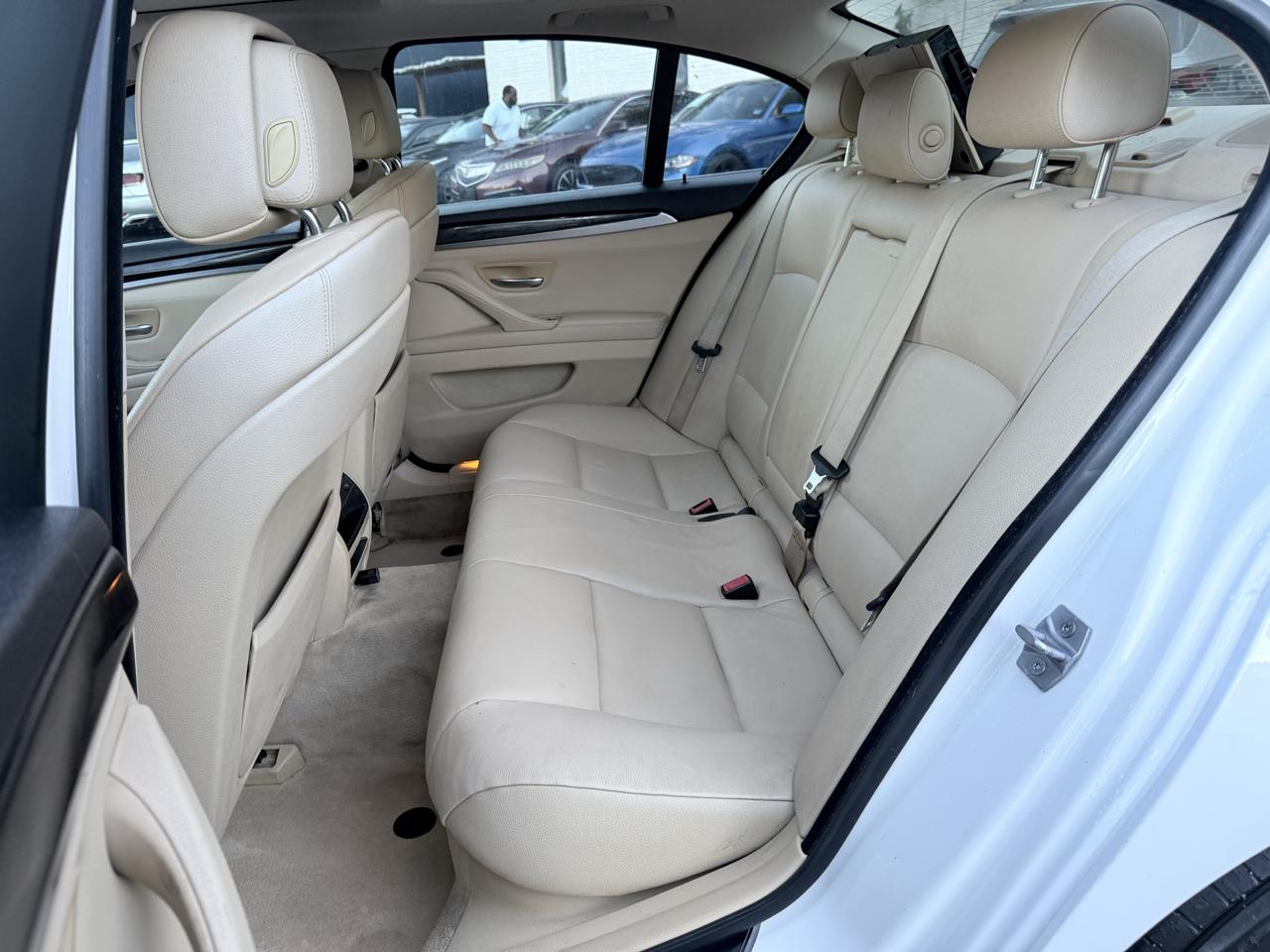 BMW 5 Series 4dr Sdn 528i RWD 2013