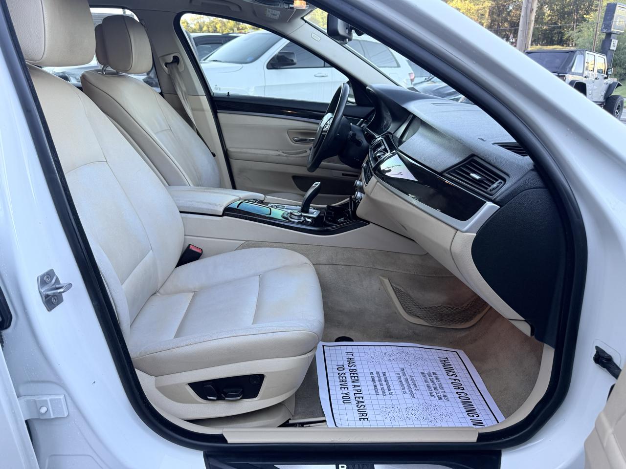 BMW 5 Series 4dr Sdn 528i RWD 2013