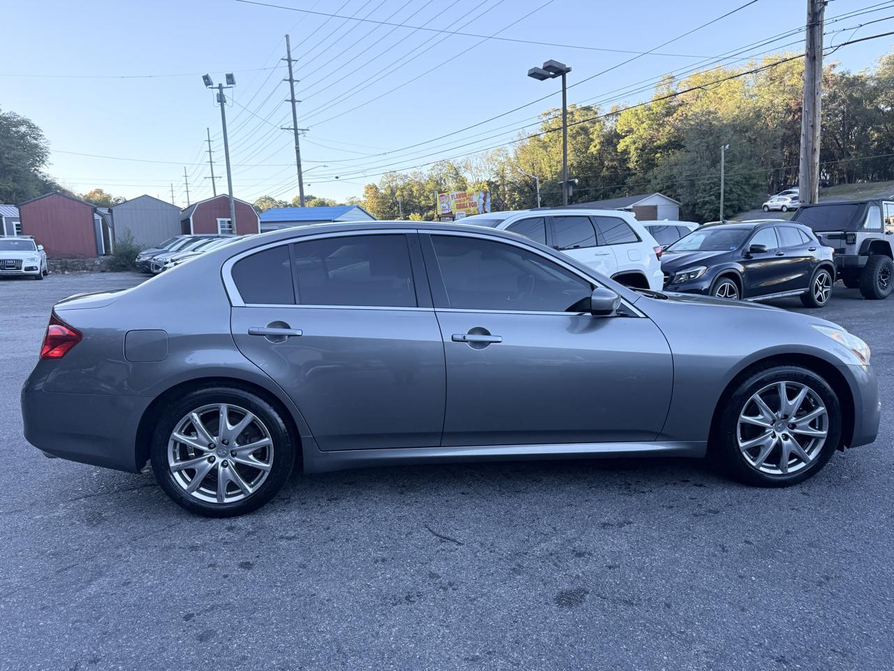Infiniti G37 Sedan 4dr x AWD 2013