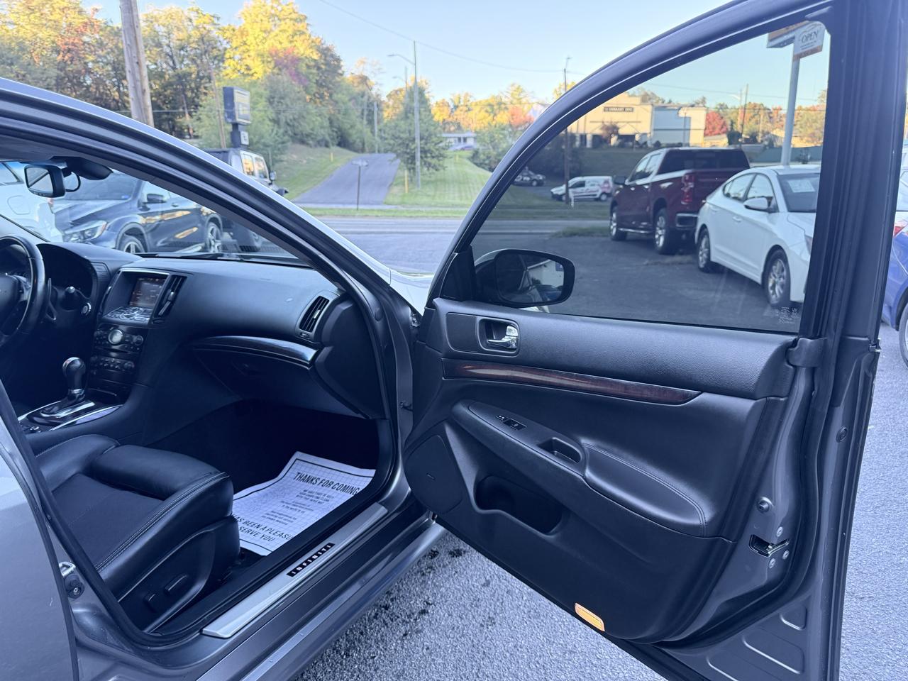 Infiniti G37 Sedan 4dr x AWD 2013